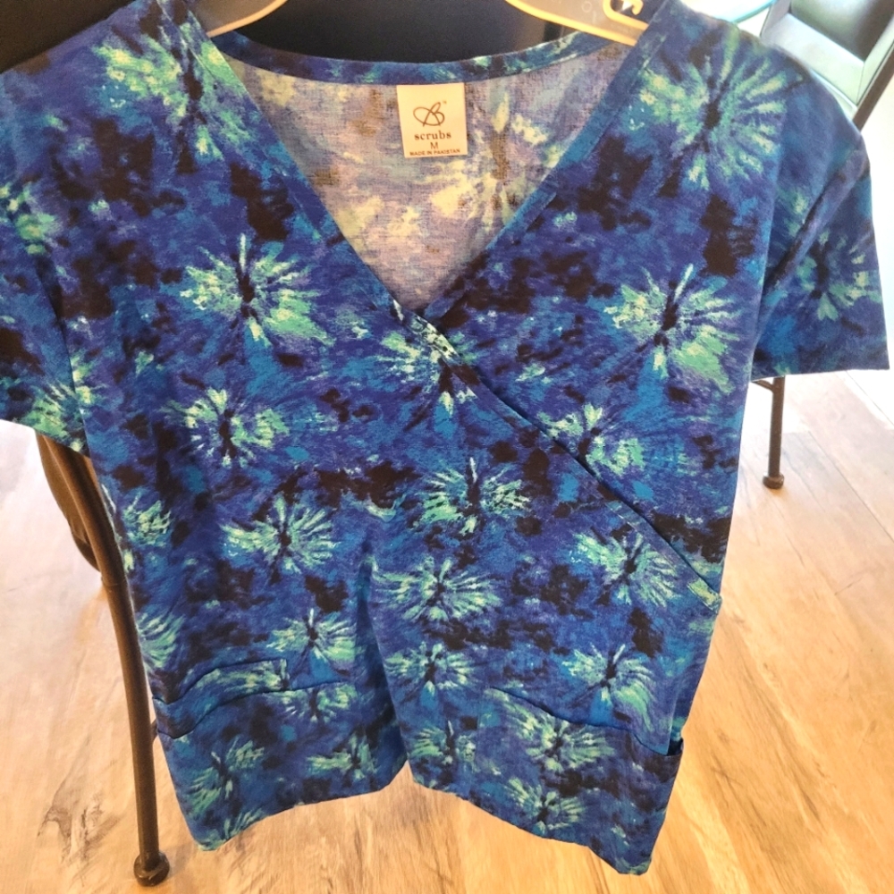 NEW Scrub Top. I have many more. Bundle and save. Ships with orders of 2 or more